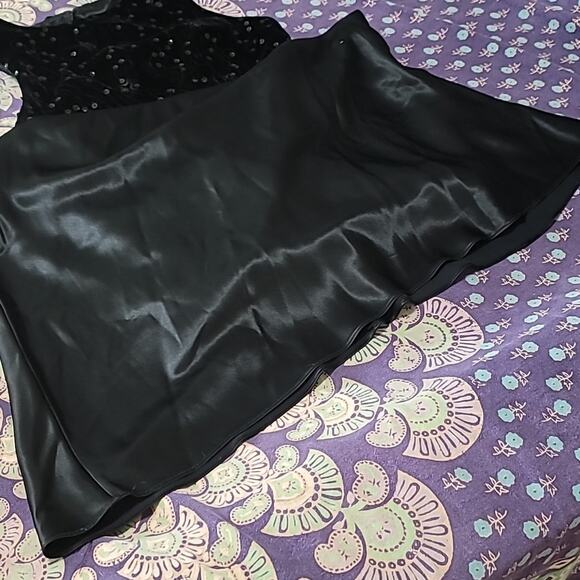 Never Worn VTG 2000s Prom Dress Long Silky Satin Velvet Sequin Empire Waist Top - Picture 10 of 11